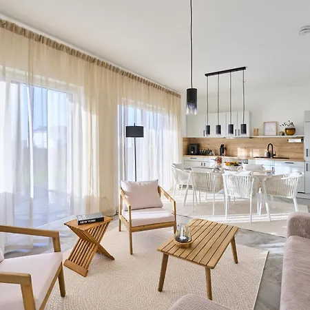 Bernstein דירה *