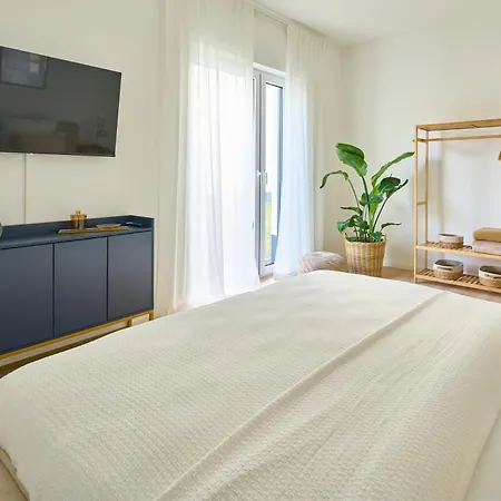 דירה Bernstein *