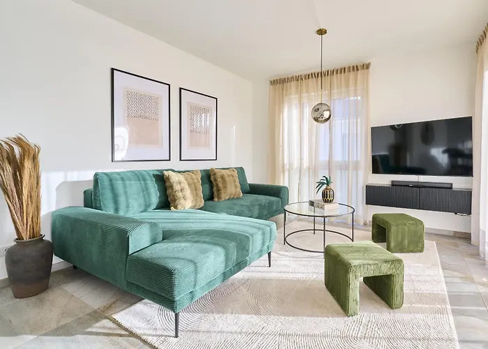 Bernstein アパート Pouch