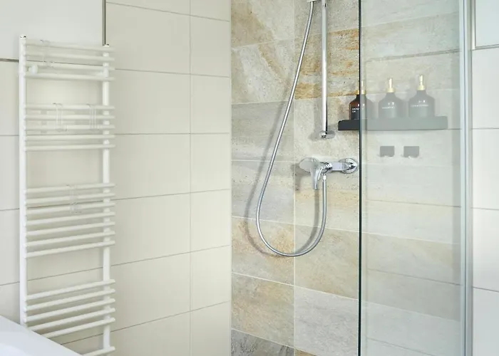 アパート Bernstein Pouch