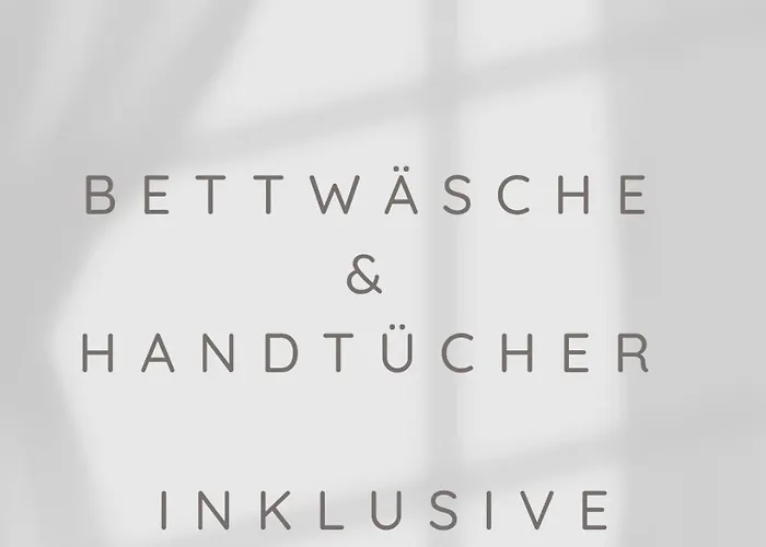 Bernstein アパート Pouch